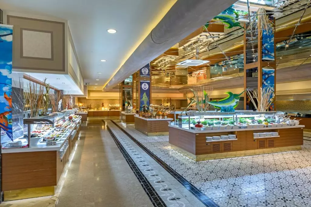 هتل رویال هالیدی پالاس آنتالیا